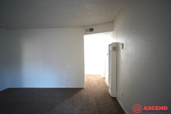 Building Photo - 804 Karma Ct
