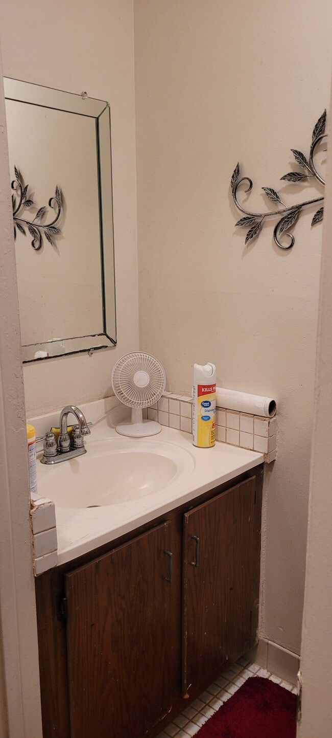 Building Photo - 5958 NW 24th Ct