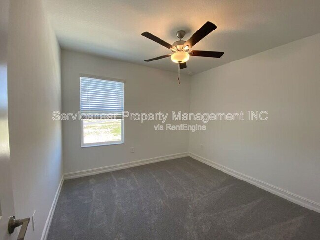 Building Photo - 7113 119th Ct E
