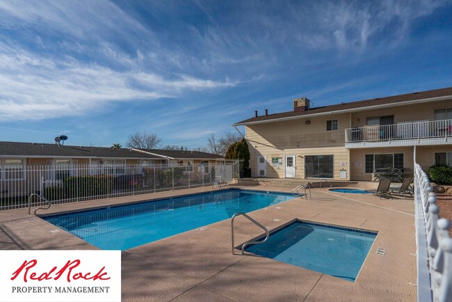 Building Photo - 2 Bed 2 Bath Condo!