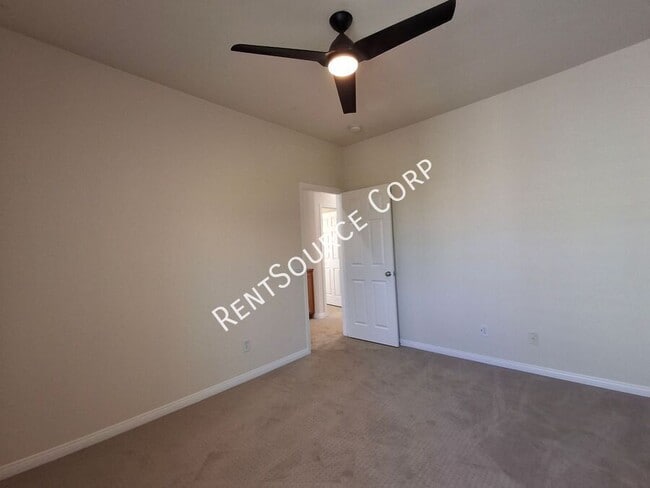 Building Photo - 24310 Las Palmas St