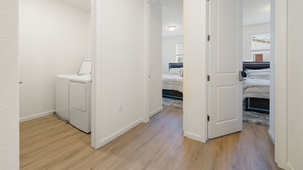 Building Photo - 4474 Saone Walk