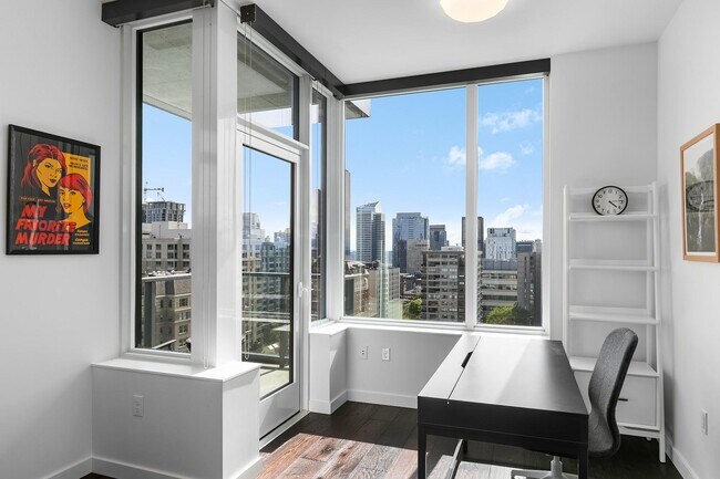 Building Photo - 1321 Seneca St