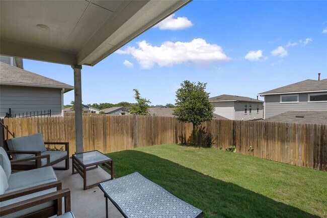 Building Photo - 13821 Zuhause Dr