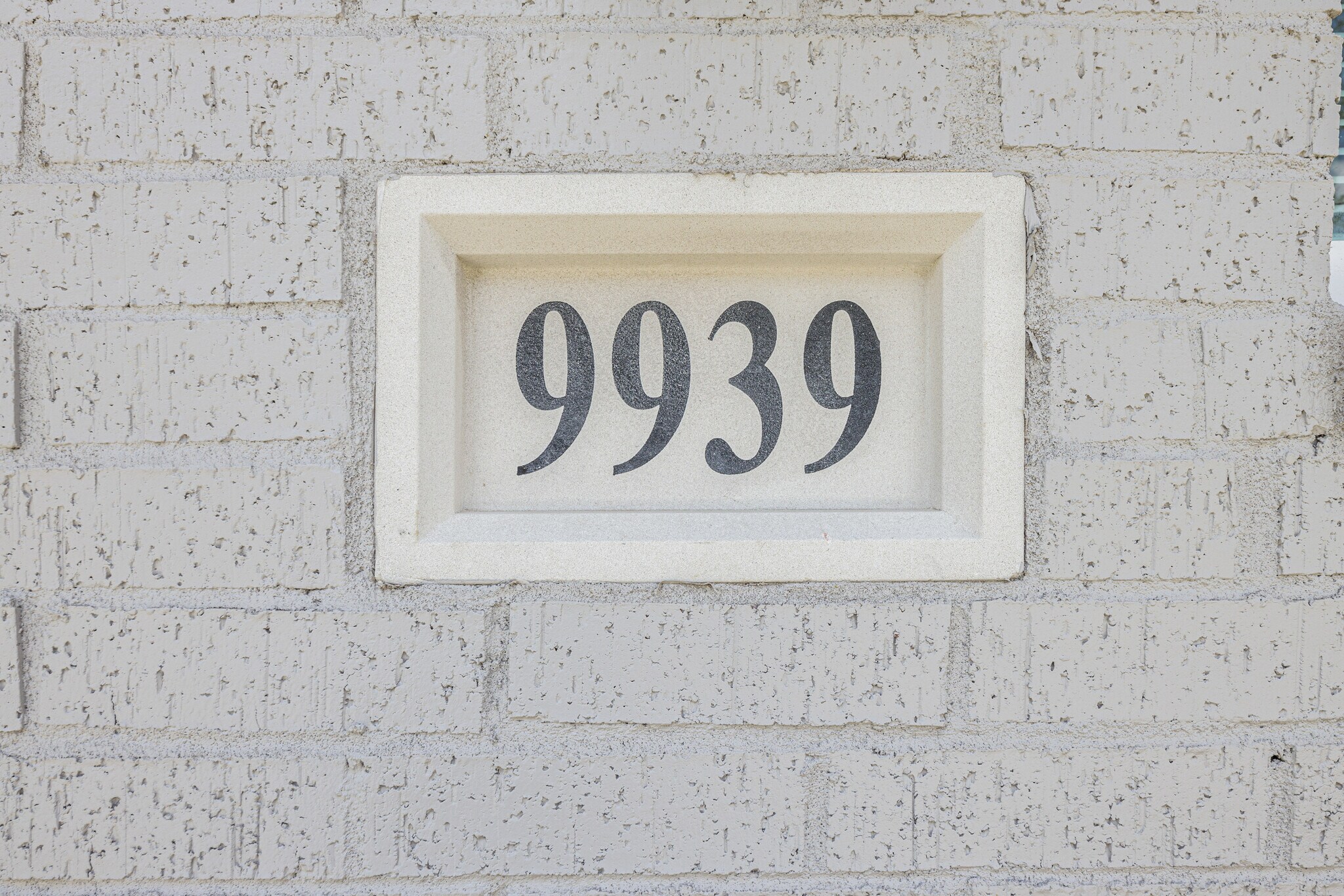 Building Photo - 9939 Schramm St