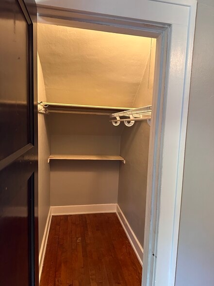 Walk-in closet (master bedroom) - 7526 Lincoln Pl