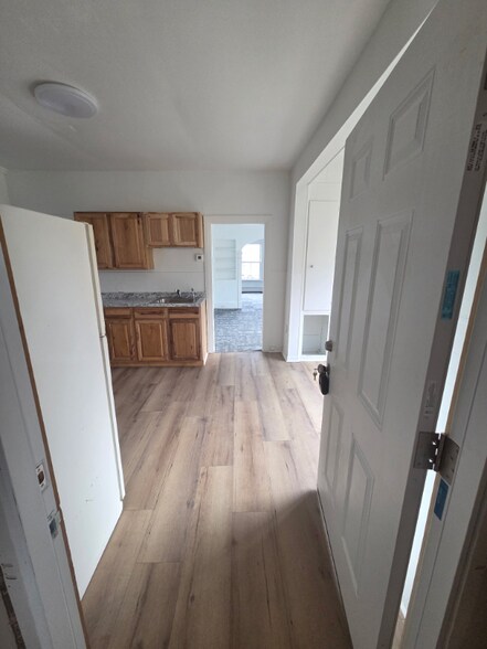 Building Photo - 93 Washington St N