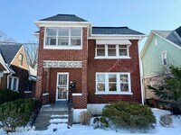 Building Photo - 729 S 39th St