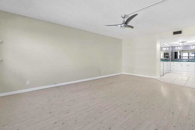 Building Photo - 5000 N Ocean Blvd