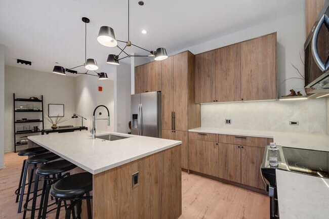 Building Photo - 1257 N Ashland Ave