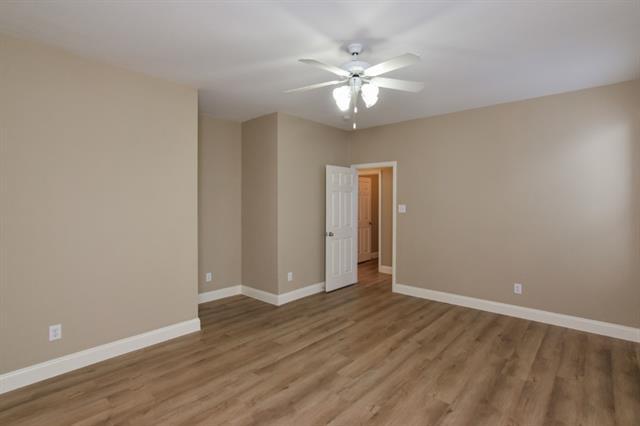 Building Photo - 9810 Walnut Hill Dr