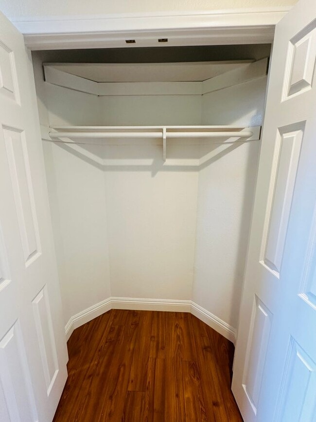 Building Photo - Luxury Remodeled 4 Bedroom Residence in a Prime Central Location