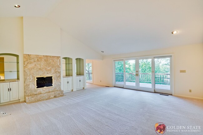 Building Photo - Spacious Los Altos Hills Home with Stunnin...