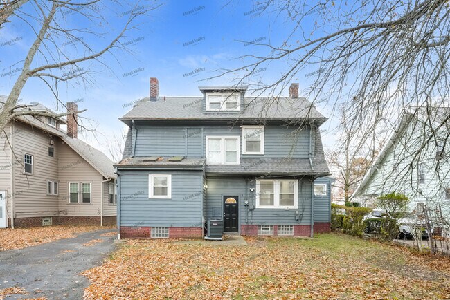 Building Photo - 3353 Berkeley Rd