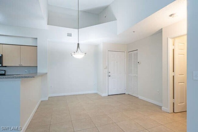 Building Photo - 1220 Reserve Way
