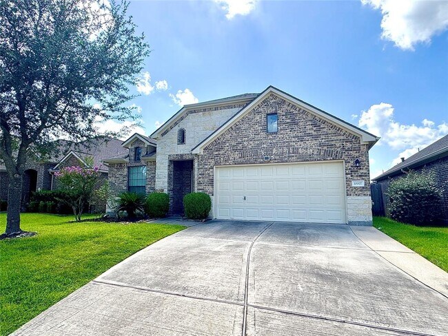 Building Photo - 10007 Red Tamarack Ln