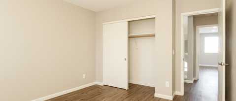 Building Photo - 7631 W Cinnabar Ave
