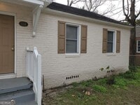 Building Photo - 114 W Mary St