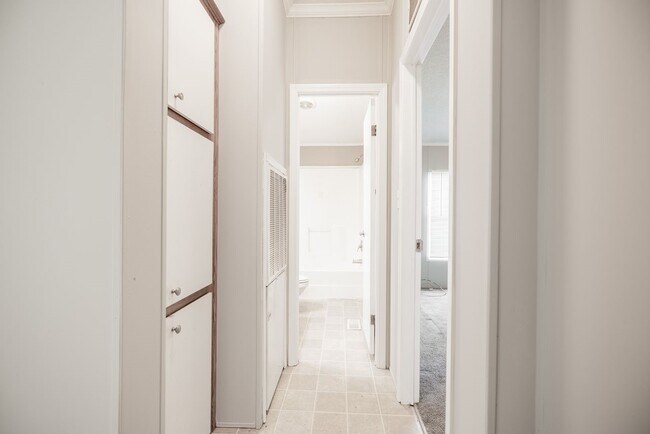 Building Photo - 30820 Peaches Way
