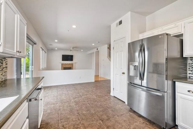 Building Photo - 5478 Alexandrine Ct