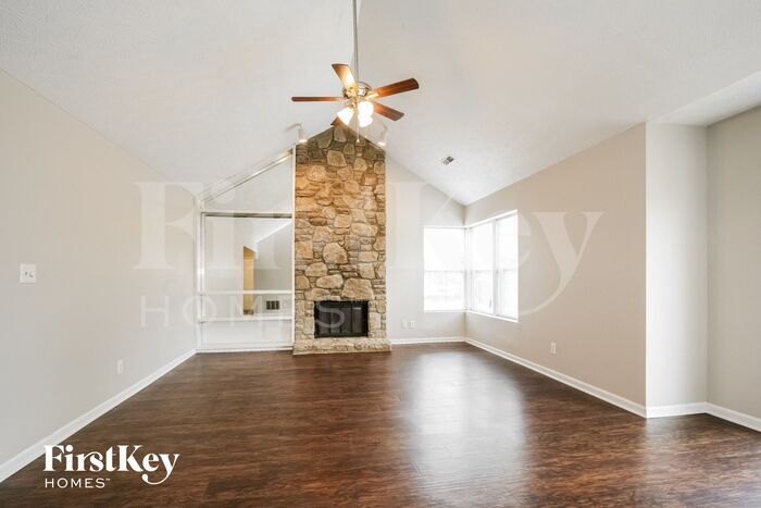 Building Photo - 6903 Hardwood Dr