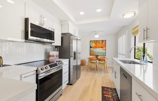 Building Photo - 72499 Desert Flower Dr