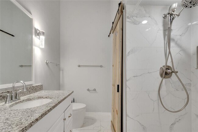 Building Photo - 9426 Lake Lotta Cir