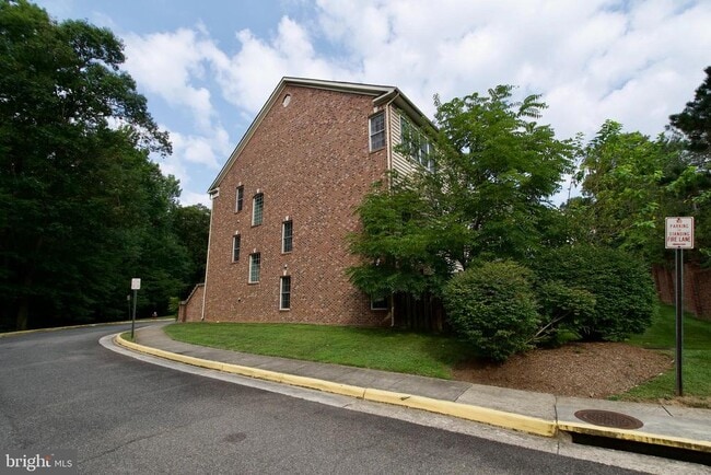 Building Photo - 6411 Velliety Ln