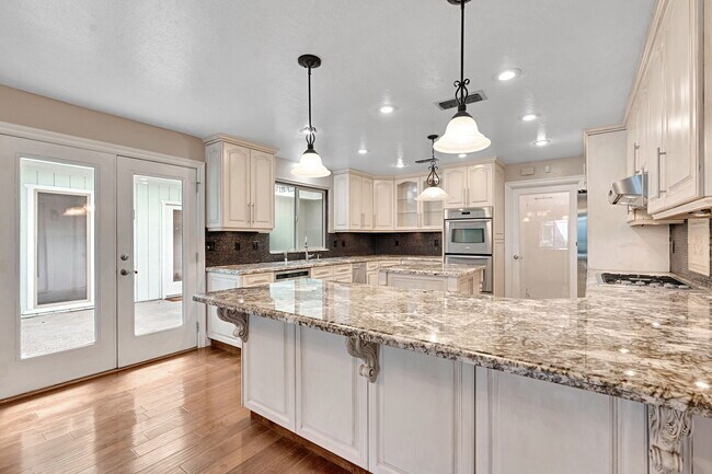 Building Photo - 1808 Cougar Ln