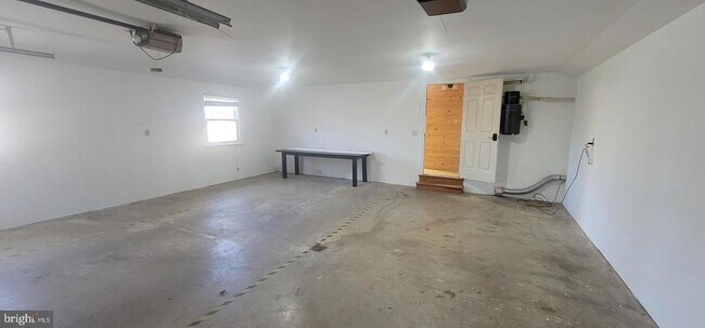 Building Photo - 151 Bollinger Rd