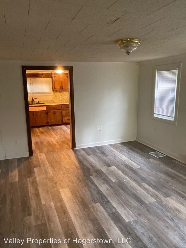 Building Photo - 2 br, 1 bath House - 24 Brent Street