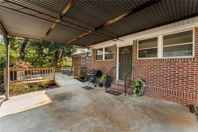 Building Photo - 5122 Lavista Rd