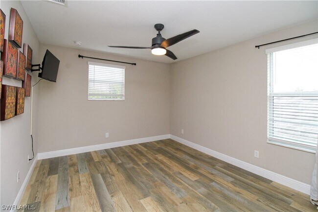 Building Photo - 2380 Fallglo St