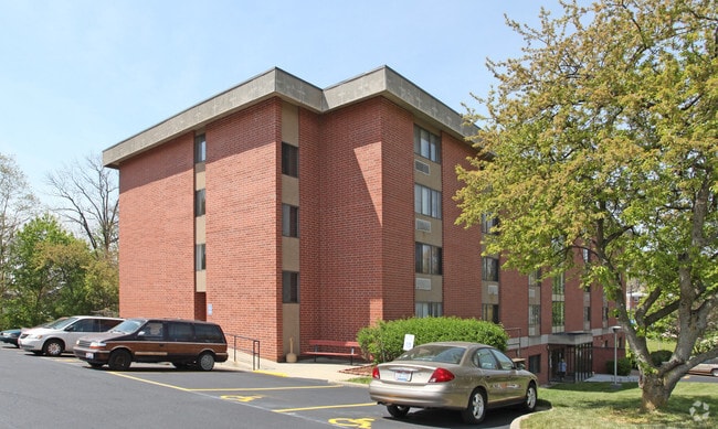View of Entrance from Side - Harding House