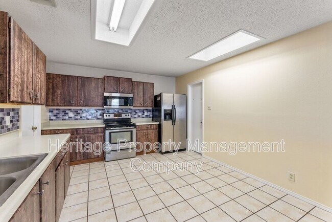 Building Photo - 6863 Cypress Mist Dr