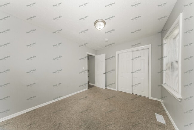 Building Photo - 3005 SW 54th St