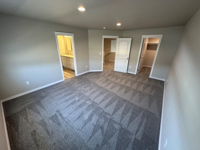 Building Photo - 9007 Palestine Way