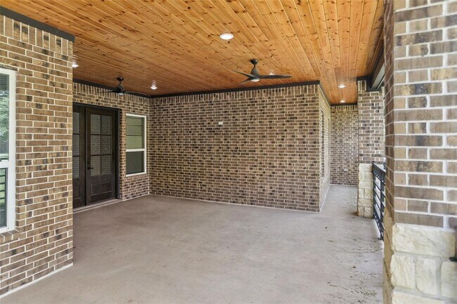 Building Photo - 6019 Shirley Ln