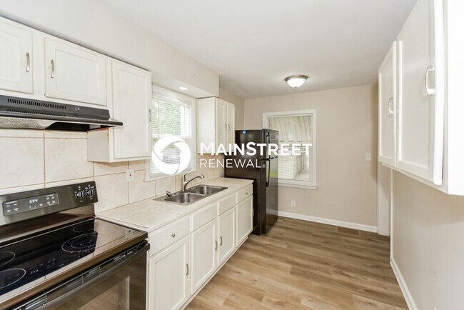 Building Photo - 2 Bedroom Pet-Friendly Home in Indianapoli...
