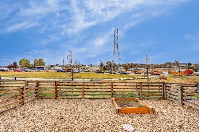 Building Photo - $2,695.95- 3 bed, 3.5 bath located in Lakewood with AC, and In Unit Laundry!