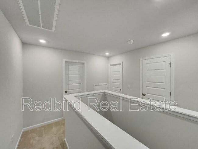 Building Photo - 1611 Manuka Ln