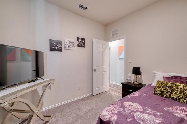 Building Photo - 248 Cherry Vine Dr