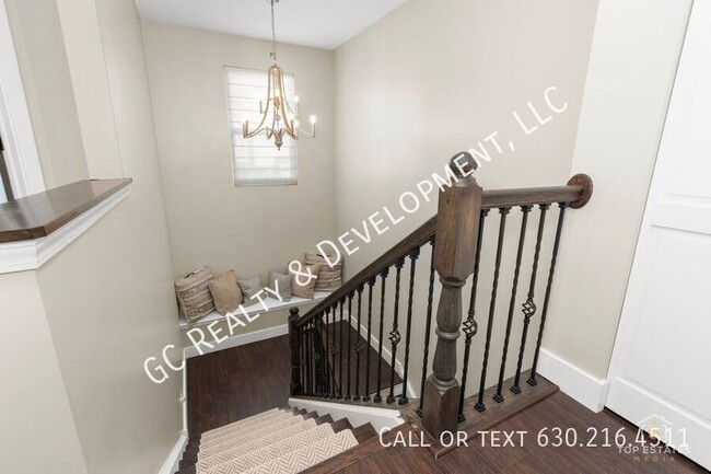 Building Photo - 927 Indigo Ct