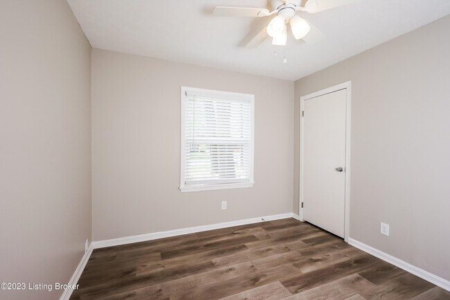 Building Photo - 9607 Walnutwood Way