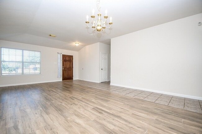 Building Photo - 21839 Manitou Falls Ln