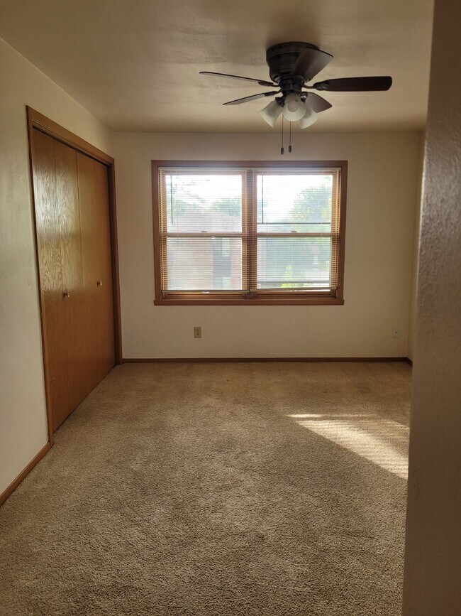 Building Photo - 2803 S Wheatfield Drive