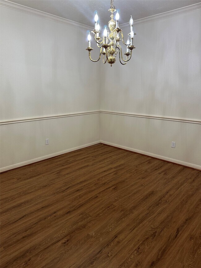Building Photo - 914 W Peach Hollow Cir
