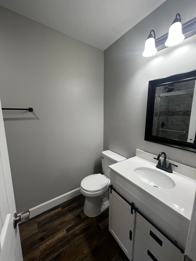 Master Bathroom - 4092 A Ave