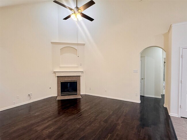 Building Photo - 6530 Signal Point Ln