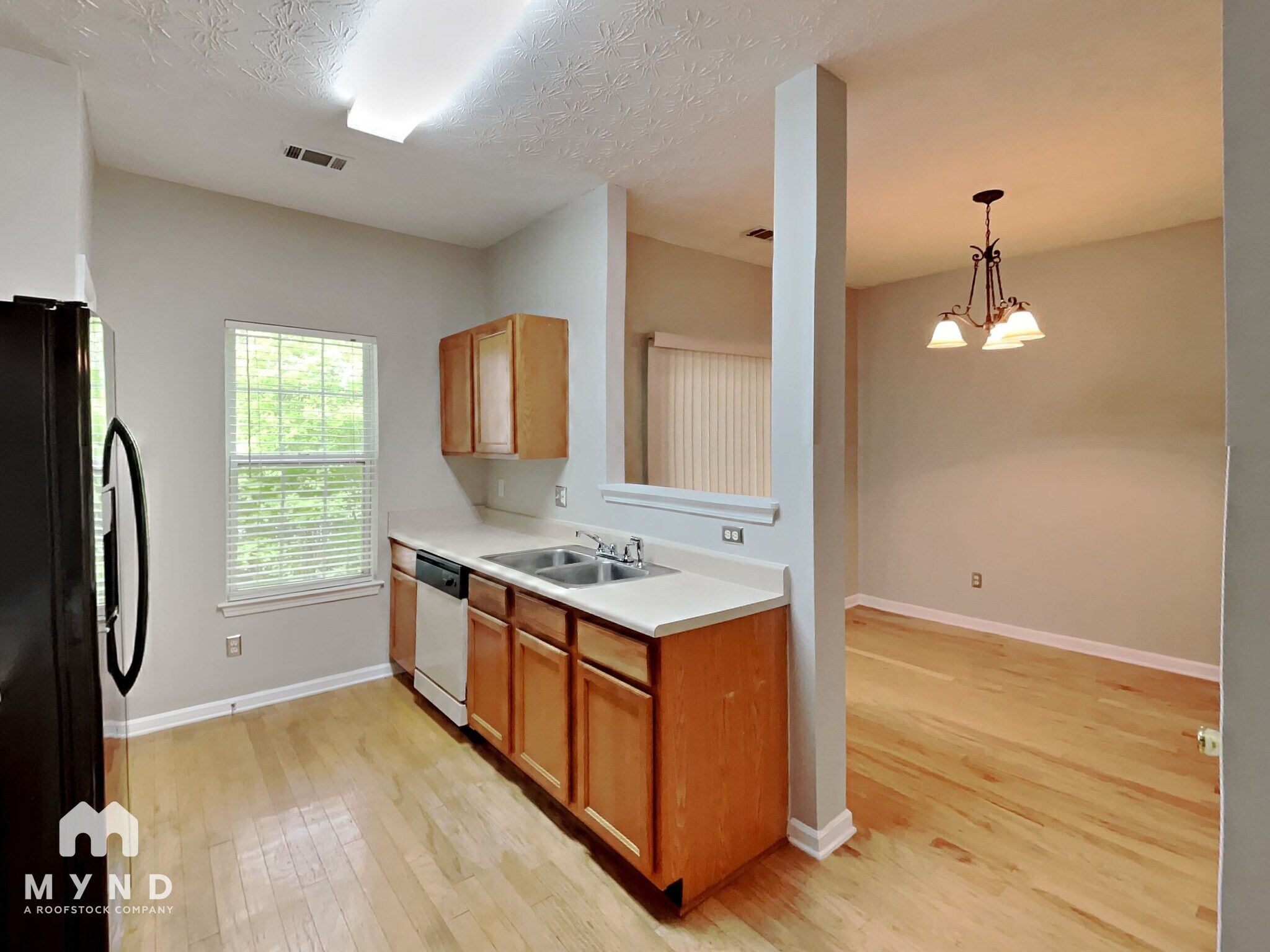 Building Photo - 942 Tree Creek Pkwy